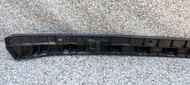 NISSAN 852405DA0A Кронштейн бампера заднего центральный в наличии Украина