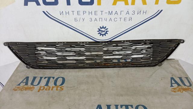Решетка бампера переднего центральная 865221H500 HYUNDAI