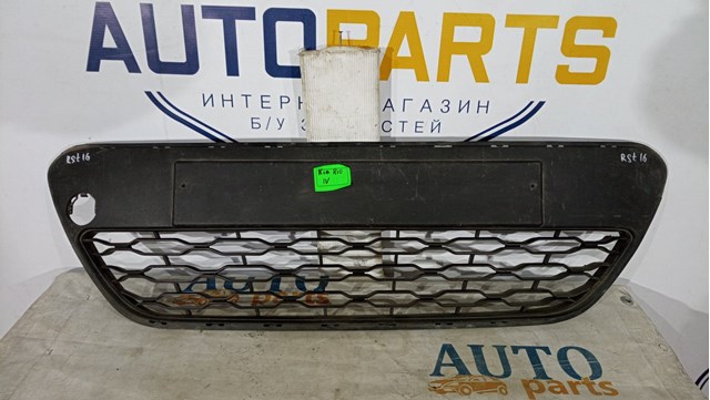 Решетка переднего бампера, левая 865611W200 HYUNDAI