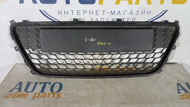 Облицовка радиатора 865612L010 HYUNDAI