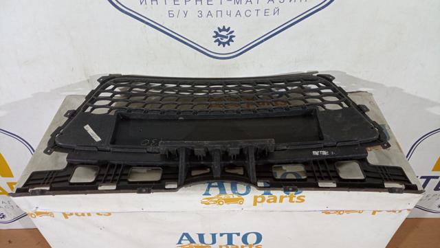 865612R000 HYUNDAI Решетка бампера переднего купить в Николаев