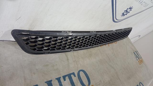 HYUNDAI 865804H000 Решетка бампера переднего верхняя в наличии Винница