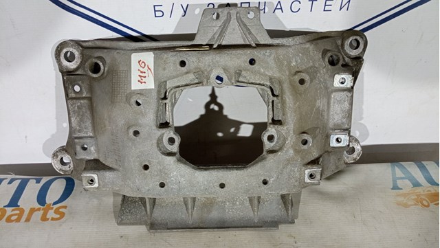 Крепление коробки передач 8K0399263BH VAG