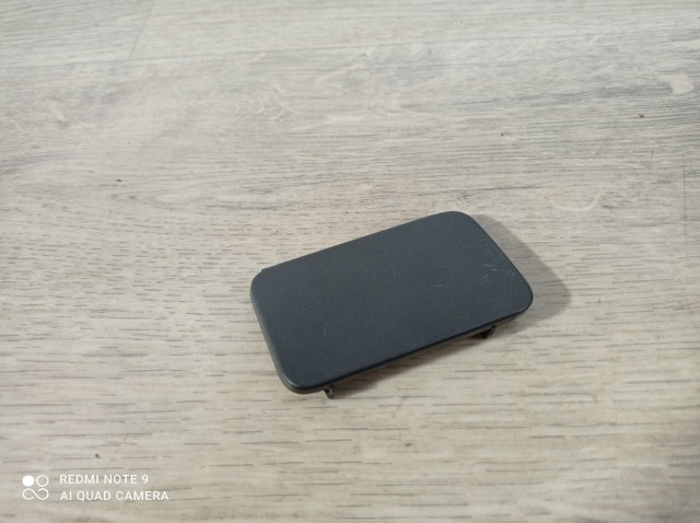 VAG 8R0807450 Заглушка бампера буксировочного крюка задняя в наличии Николаев