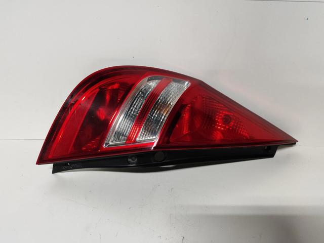 Задний левый стоп 924012R0 HYUNDAI