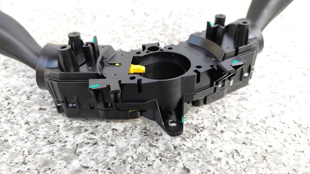 93403D4910 HYUNDAI Правый подрулевой переключатель купить в Сумы