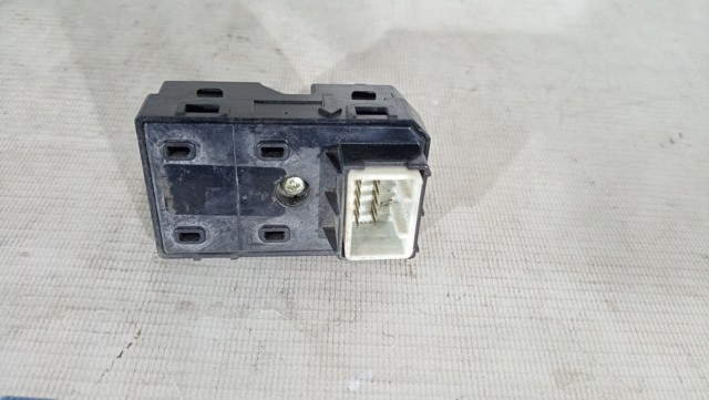 93581D9100 HYUNDAI Кнопка подъемника заднего стекла купить в Сумы