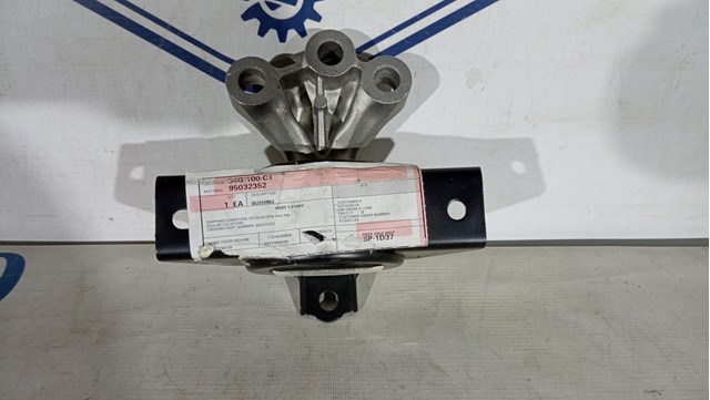 95032352 GM Правая подушка двигателя купить в Черкассы