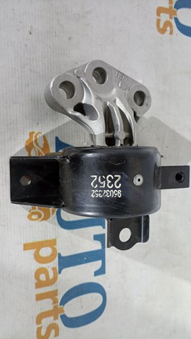 GM 95032352 Правая подушка двигателя в наличии Ирпень