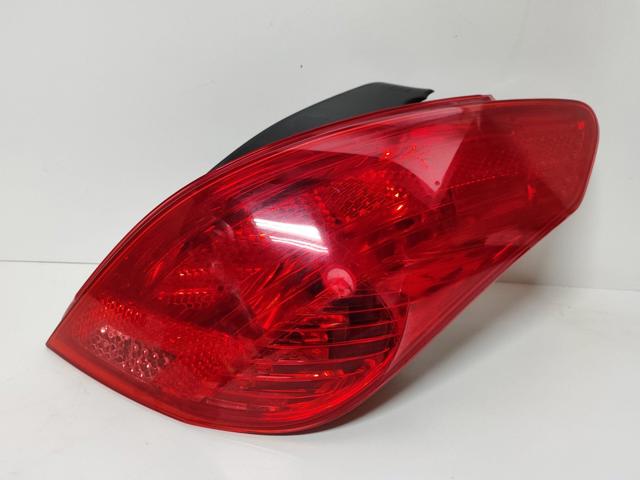 Фонарь задний правый 9680425680 PEUGEOT