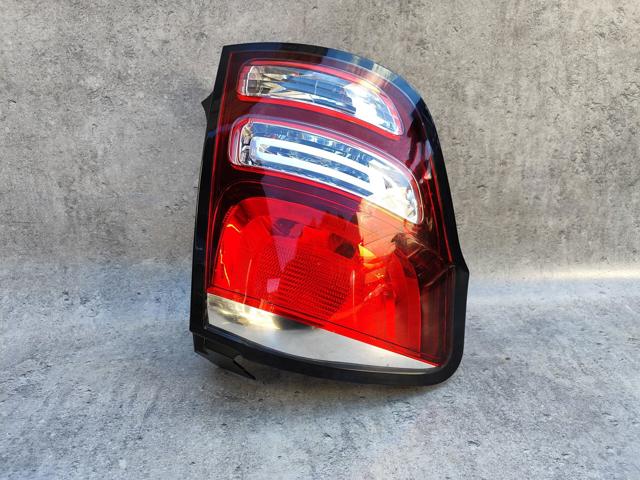 Задняя левая внешняя фара 9803928880 PEUGEOT