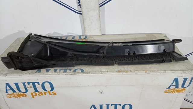 PEUGEOT 98101165XT Решетка дворников левая в наличии Николаев