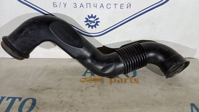 Воздухозаборник A0000949308 MERCEDES