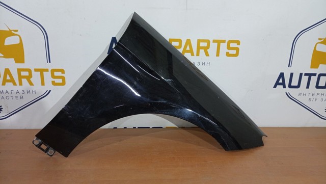 Переднее правое крыло A1698800618 MERCEDES