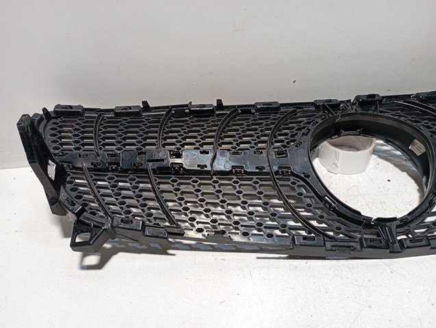 MERCEDES A1768881760 Решетка радиатора в наличии Полтава