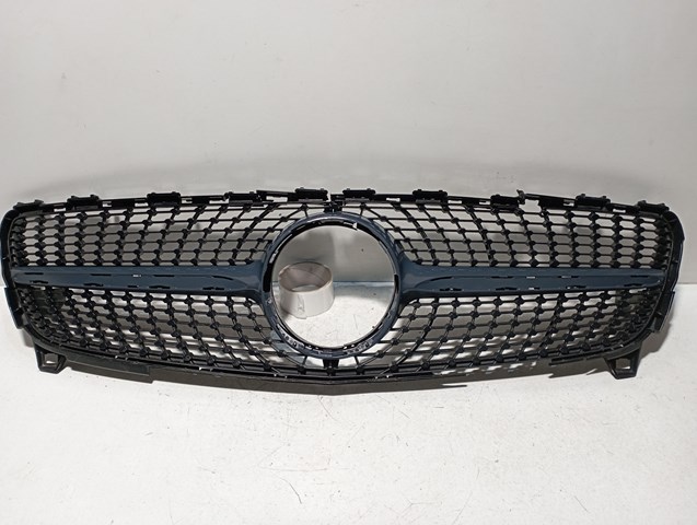 Облицовка радиатора A1768881760 MERCEDES