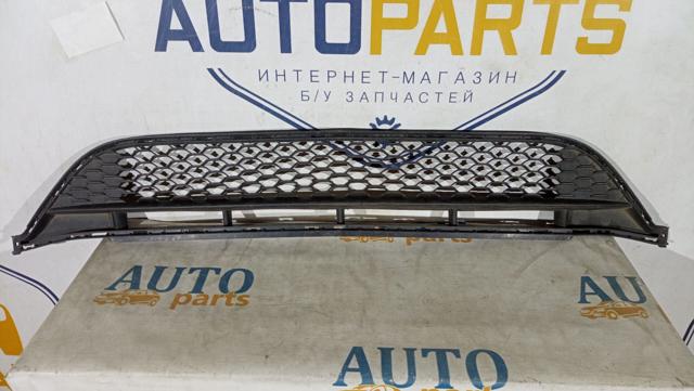 Решетка бампера переднего центральная A1778859100 MERCEDES