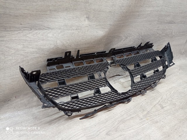 MERCEDES A2138880223 Решетка радиатора в наличии Киев