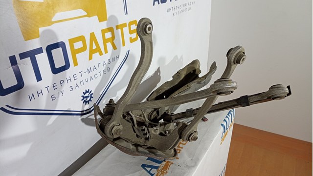 MERCEDES 2213502108 Цапфа задняя левая в наличии Запорожье