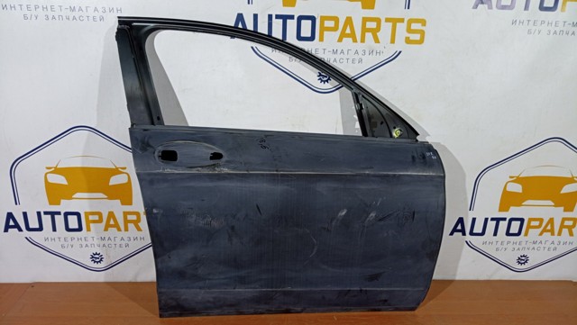 Пассажирская передняя дверь A2537200405 MERCEDES