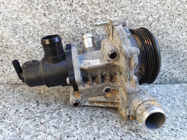 Помпа охлаждения A6512004300 MERCEDES