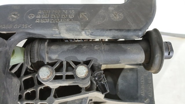MERCEDES A9012902416 Педаль сцепления в наличии Ужгород