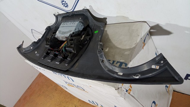 A9016801007 MERCEDES Молдинг (накладка) приборной панели "торпедо" центральный купить в Ирпень