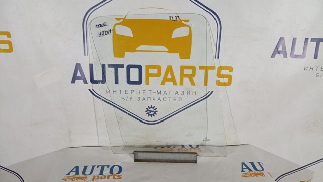 Стекло передней правой двери A9017200418 MERCEDES