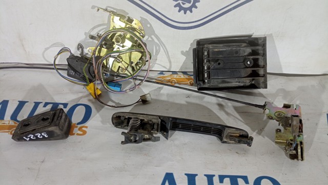 MERCEDES 9017601361 Ручка двери боковой (сдвижной) внутренняя в наличии Сумы
