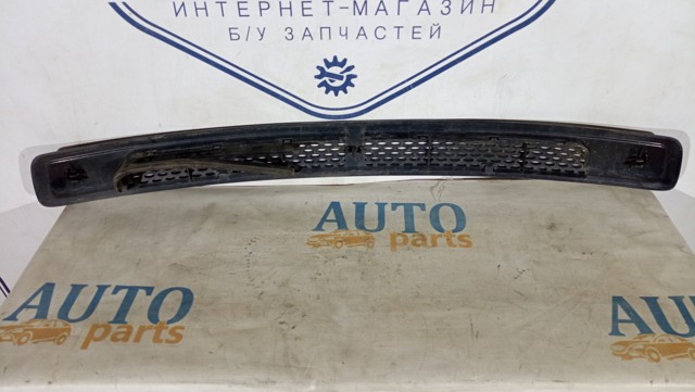 A9018300718 MERCEDES Решетка капота купить в Чернигов
