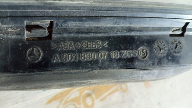 A9018300718 Решетка капота купить Павлоград