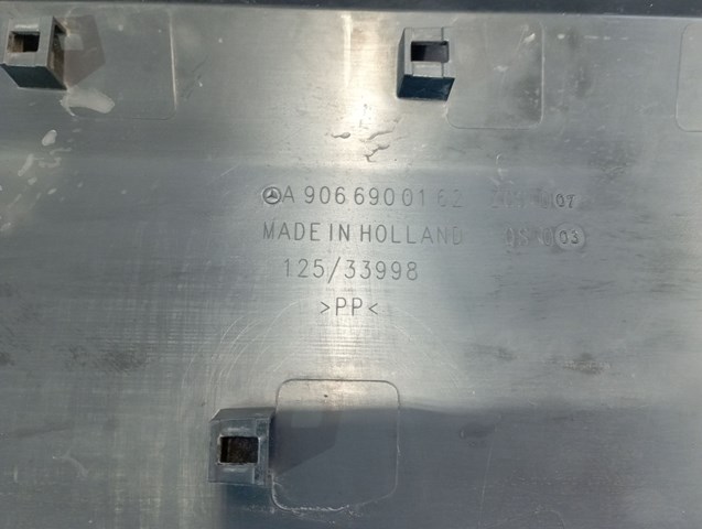 MERCEDES A9066900162 Молдинг двери передней левой нижний в наличии Винница