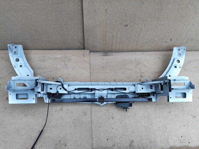 LAND ROVER BJ3200208 в наличии Сумы