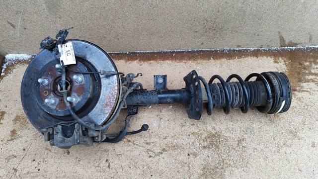 Стойка задняя, левая BJ3218K004AE LAND ROVER