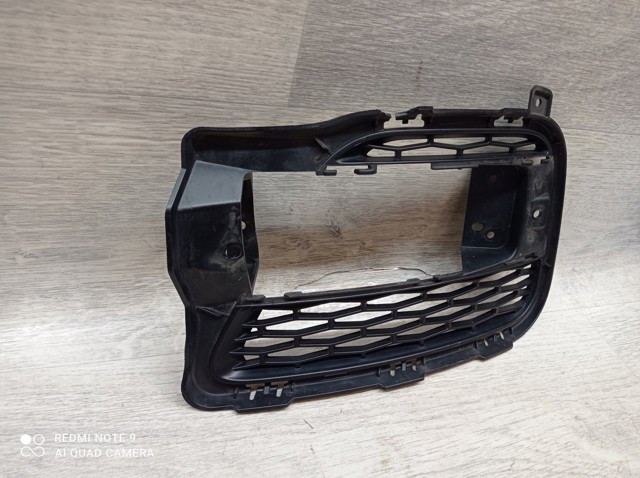 LAND ROVER DK6217K946AA Заглушка (решетка) противотуманных фар бампера переднего правая в наличии Ровно