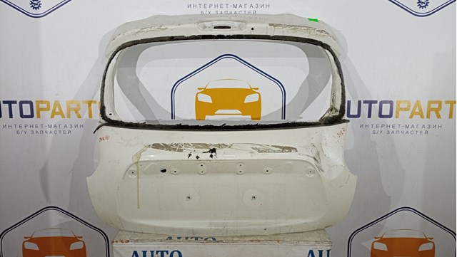 Дверь задняя багажная K01001KAAE NISSAN