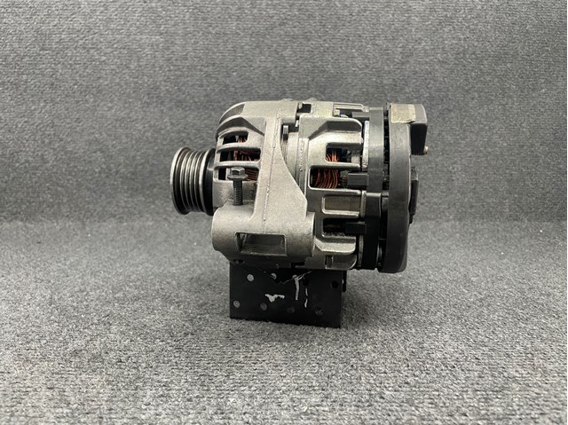 BOSCH 0124225011 Генератор в наличии Киев