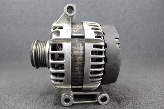 BOSCH 0125711017 Генератор в наличии Винница