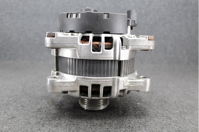 BOSCH 0125812014 Генератор в наличии Полтава