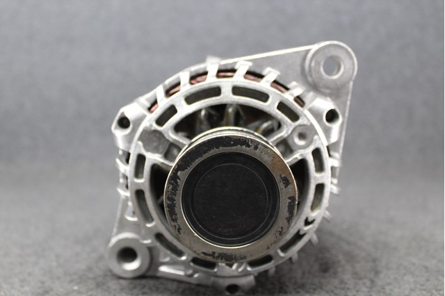 Автомобильный генератор 0986048801 BOSCH