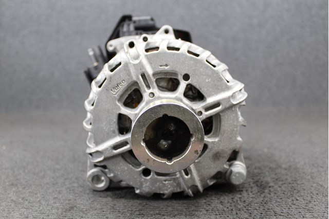 Генератор автомобильный IST60C049 VALEO