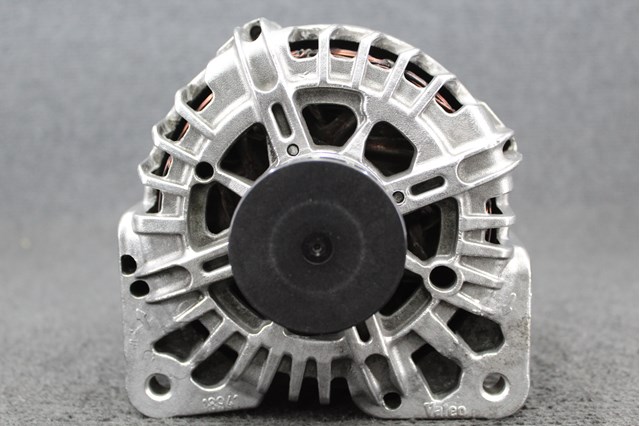 Генератор TG15C058 VALEO