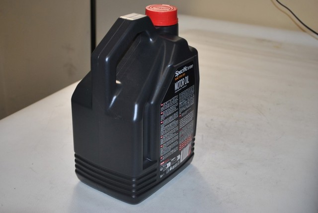 MOTUL 102209 Моторное масло в наличии Днепр