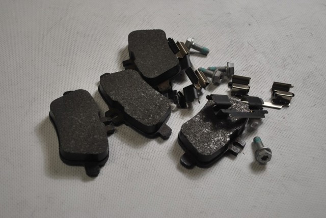 Комплект задних колодок 44060HG00C NISSAN