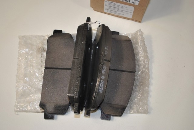 D10609FE0A Колодки тормозные передние дисковые купить Винница