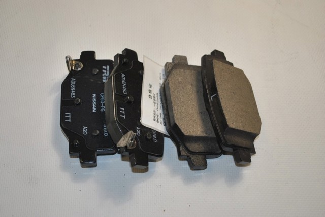 NISSAN D40605NA0A Колодки тормозные задние дисковые в наличии Запорожье