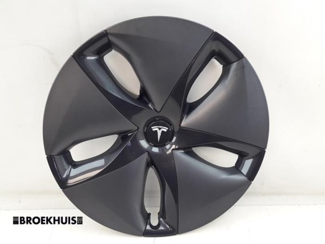Колпаки на колеса 104423199B TESLA