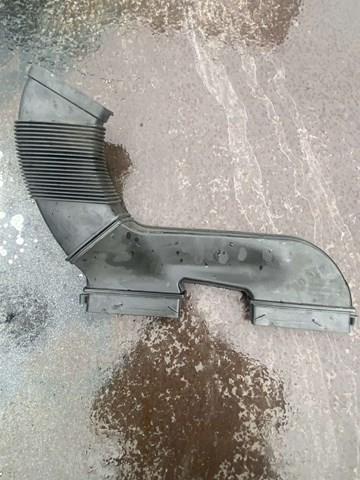 BMW 13717541737 Патрубок воздушный, вход в резонатор в наличии Запорожье
