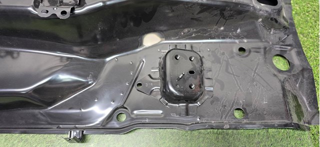 Задняя панель багажника 5830742050 TOYOTA