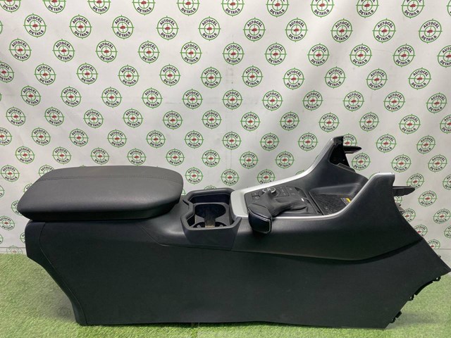 Консоль панели управления центральная 588100R030C1 TOYOTA